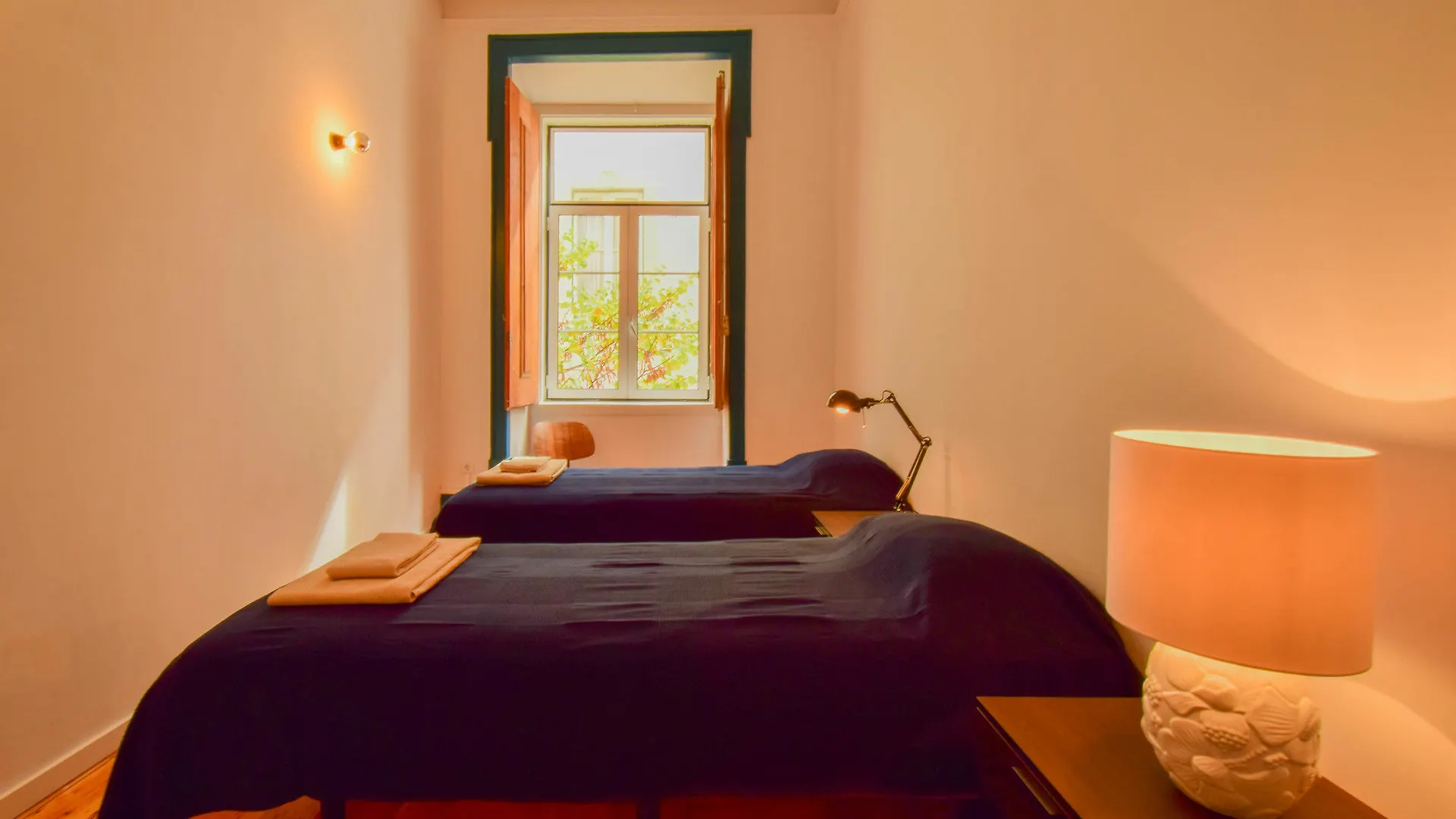 Lost Lisbon :: Chiado House Guest house